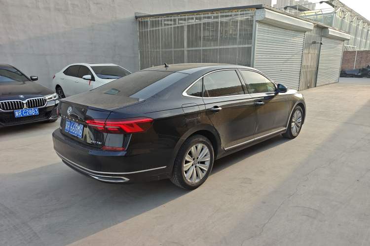 Used Volkswagen Passat 2019 330TSI Elite Edition China VI Exterior 3