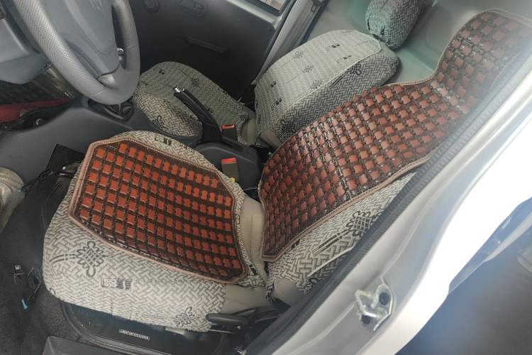 Used Jinbei Hiace X30 2023 1.5L Super-Enjoyment Van 2/5 Seats Non-Air-Conditioned Version SWC15M