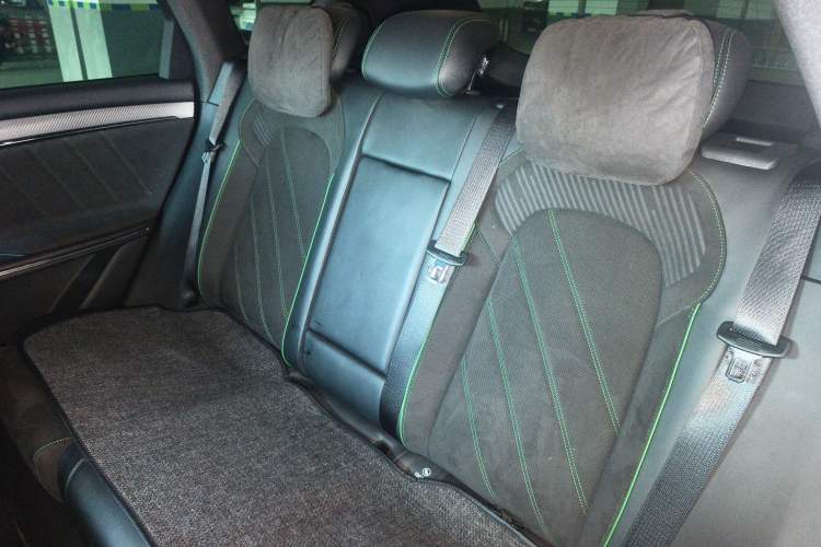 Used VOYAH FREE 2025 318 259 km All-Wheel-Drive Exploration Edition
