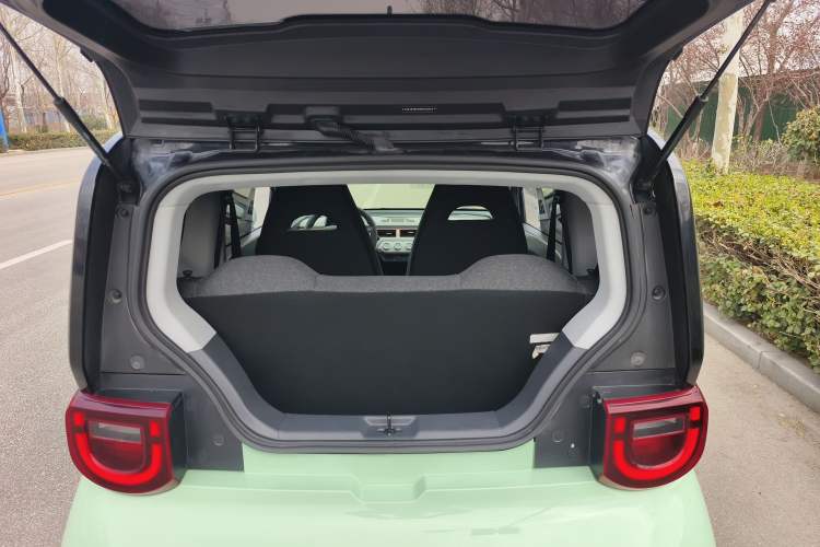 Used Chery QQ Ice Cream 2022 120km Conical Shape Lithium Iron Phosphate