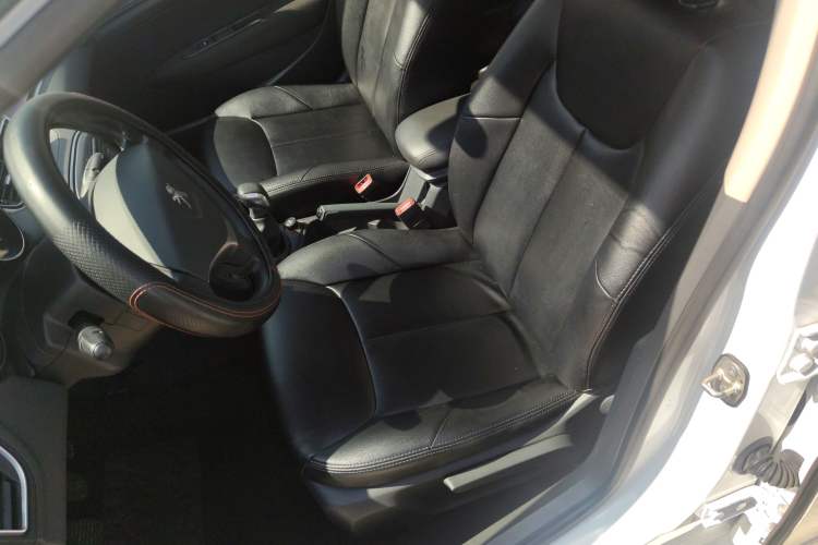 Used Peugeot 308 2014 Enjoy Edition Classic 1.6L Manual YouShang Model