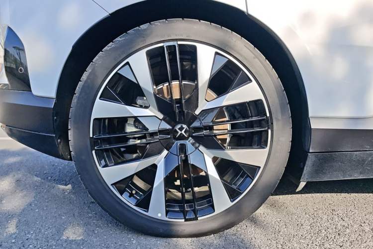 Used Polestar 4 2023 Single-Motor Long-Range PLUS