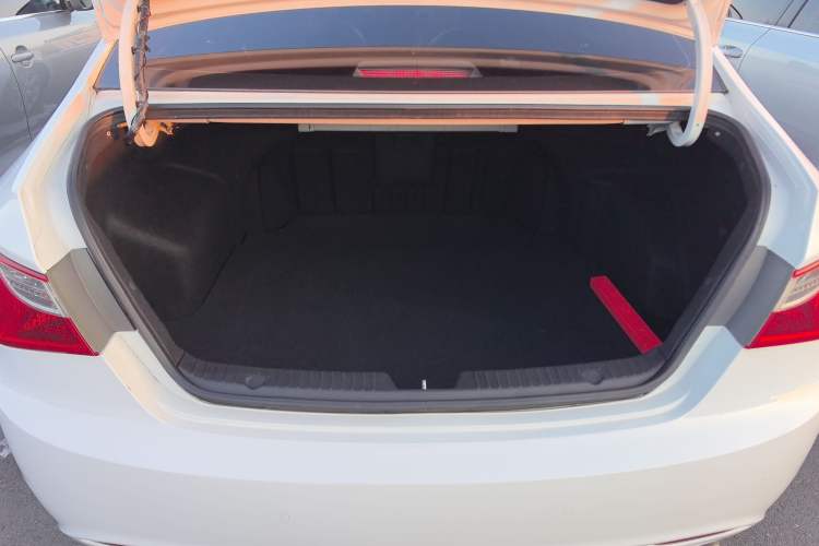 Used Hyundai Sonata 2013 2.4L Automatic Leading Edition China IV Standard
