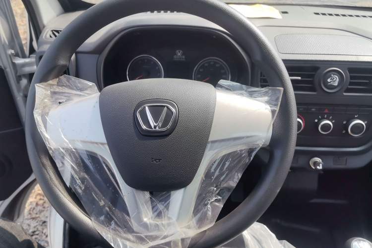 Used Victory Zebra 2024 1.6L Single-Row Extended-Size Classic Truck Interior 2