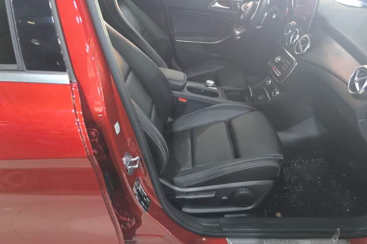 Used Mercedes-Benz GLA 2019 GLA 200 Fashion Model Interior 3