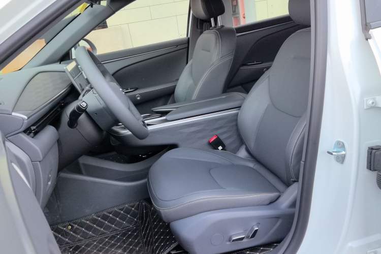 Used ARCFOX Alpha T5 2026 Model Pure Electric 560 Intelligent Enjoyment Version