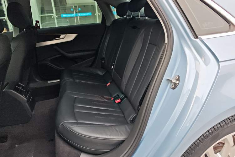 Used Audi A4L 2019 40 TFSI Fashion Version China V Left Rear Seat