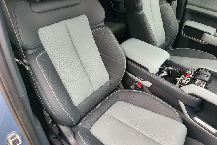 Used Formula Leopard 5 2023 Navigator Edition