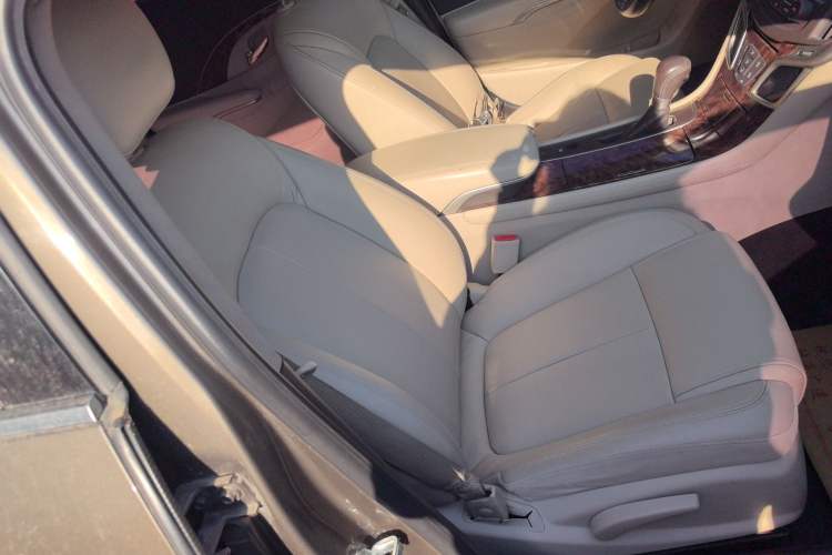 Used Buick LaCrosse 2013 2.4L SIDI Leading Comfort Version