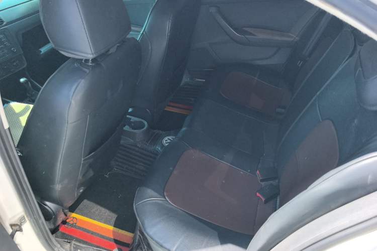 Used Volkswagen Santana 2016 1.6L Automatic Fashion Edition Left Rear Seat