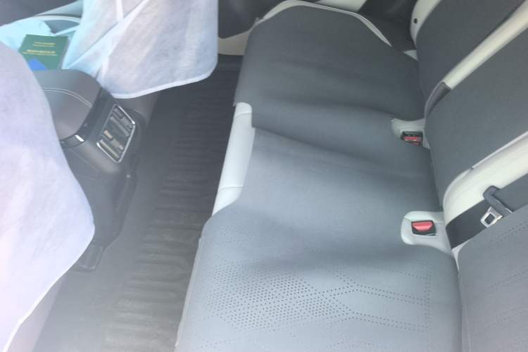 Used BYD Song PLUS New Energy 2025 DM-i Intelligent Driving 112KM Prestige Model Interior 1