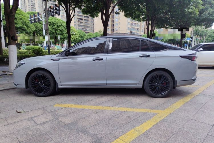 Used Dongfeng Aeolus Yixuan MAX 2023 1.5T Super Cool Trendy Dad Edition
