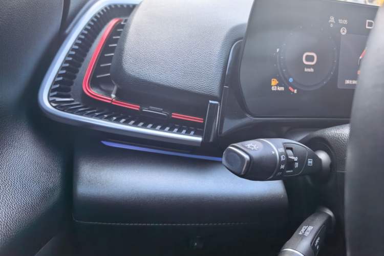 Used BAIC Rubik 2022 1.5T DCT Platinum Edition Interior 8