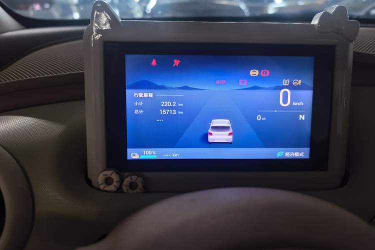 Used Wuling Hongguang MINIEV 2025 Four-Door Version Advanced Edition Odometer Close Up