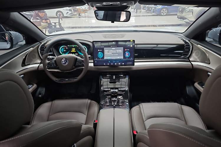 Used BYD Han 2020 EV Long-Range Luxury Model

