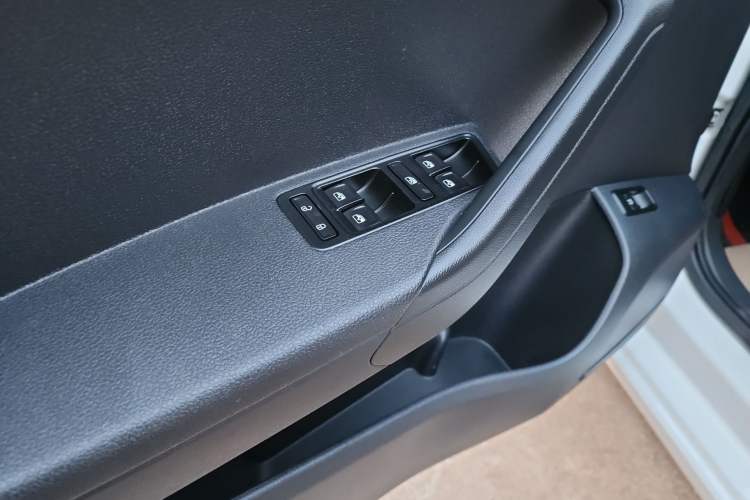 Used Volkswagen Jetta 2019 Dream Edition 1.4L Manual Fashion Version