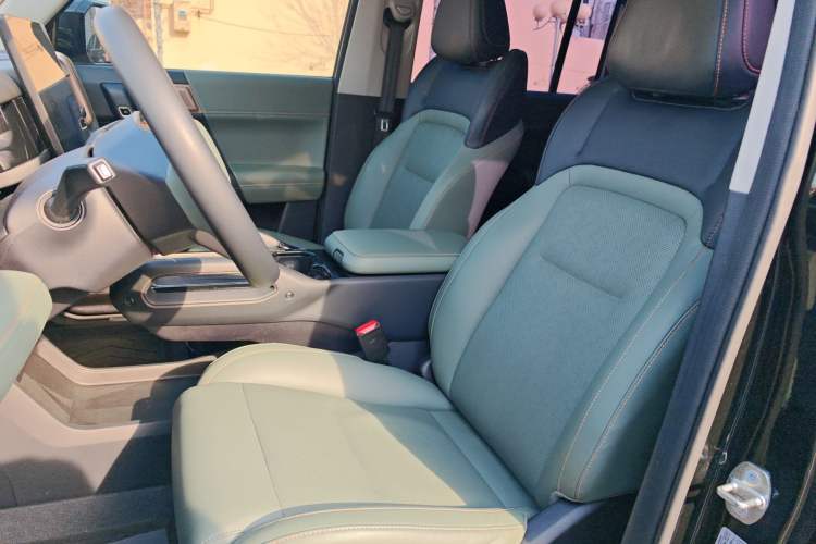 Used iCAR 03 2024 501km Two-Wheel Drive Long-Range Version Left Front Seat