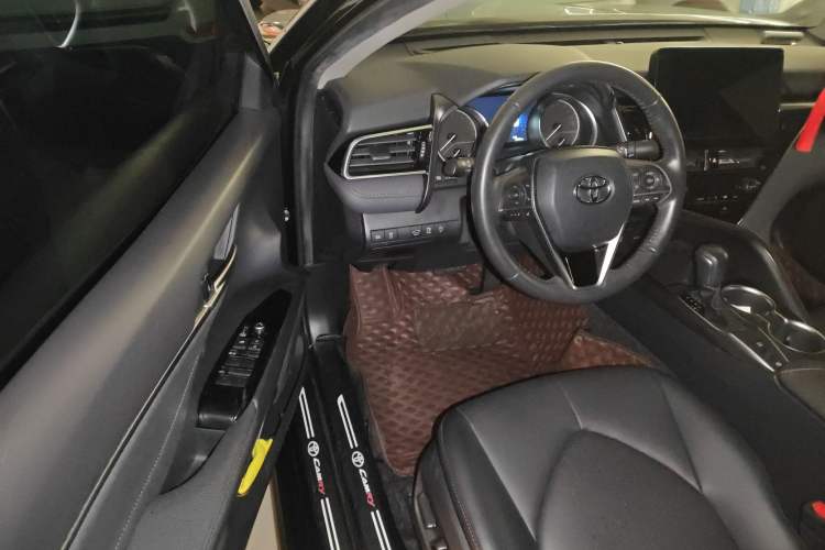 Used Toyota Camry 2021 2.0G Luxury Edition Driver Seat