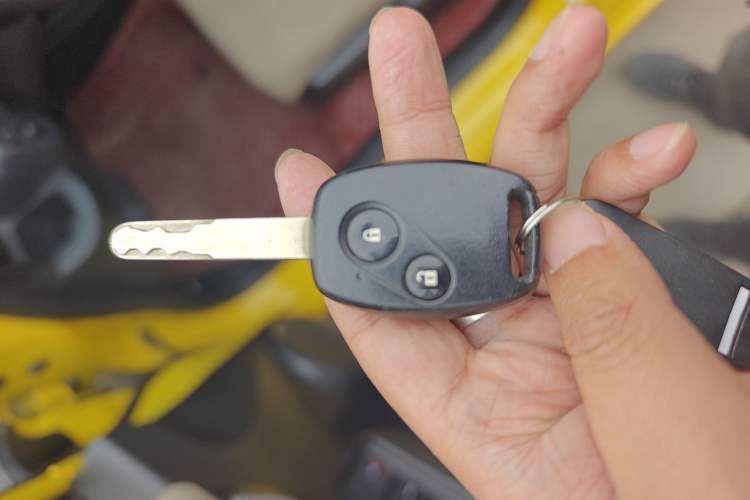 Used Honda Fit 2011 1.5L manual luxury version