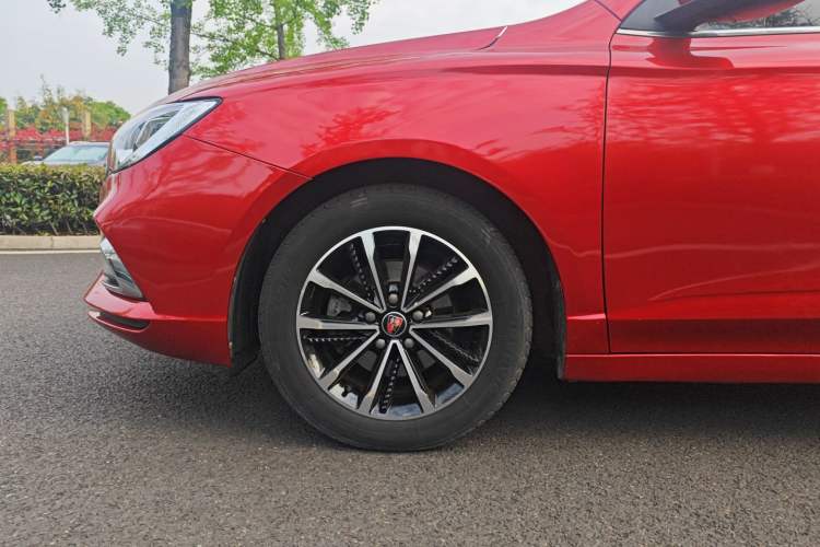 Used Roewe i5 2020 1.5L Manual 4G Connect Leehao Flagship Edition Exterior 5