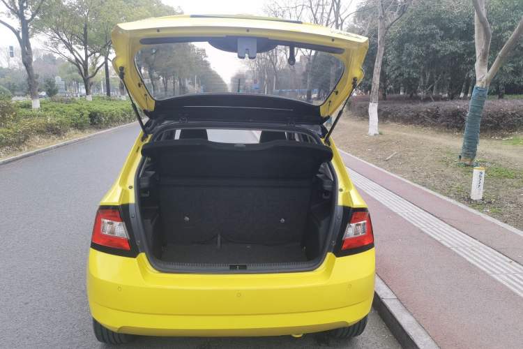 Used Skoda Fabia 2015 1.6L Automatic Sport Edition