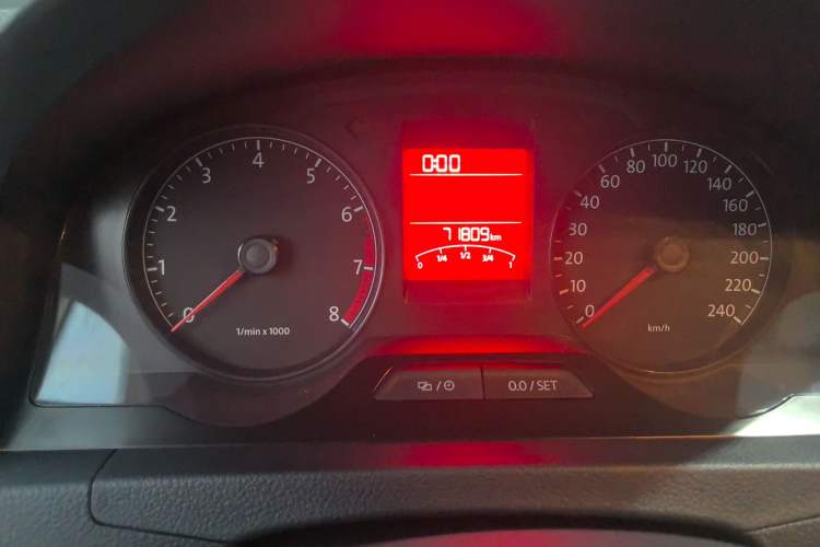 Used Volkswagen Santana 2015 1.4L Manual Comfort Edition Odometer Close Up