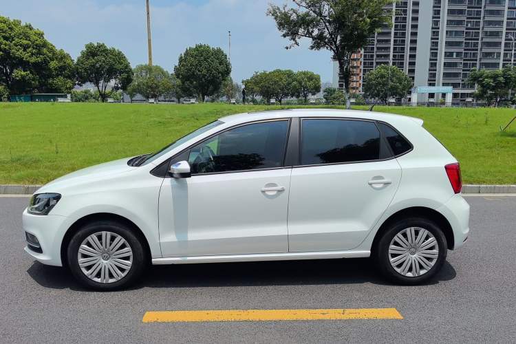 Used Volkswagen Polo 2016 1.6L Automatic Comfort Model
