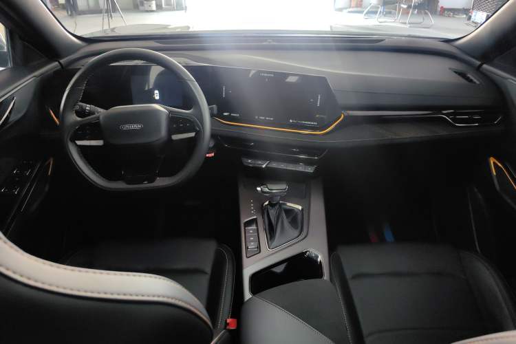 Used Oshan X5 PLUS 2023 Revised 1.5T DCT Pioneer Edition