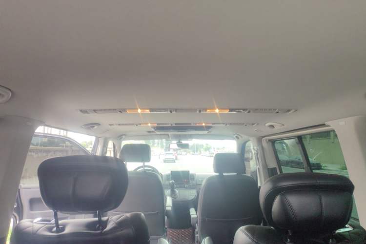 Used Volkswagen Multivan 2012 2.0 TSI Two-Wheel-Drive Luxury Edition