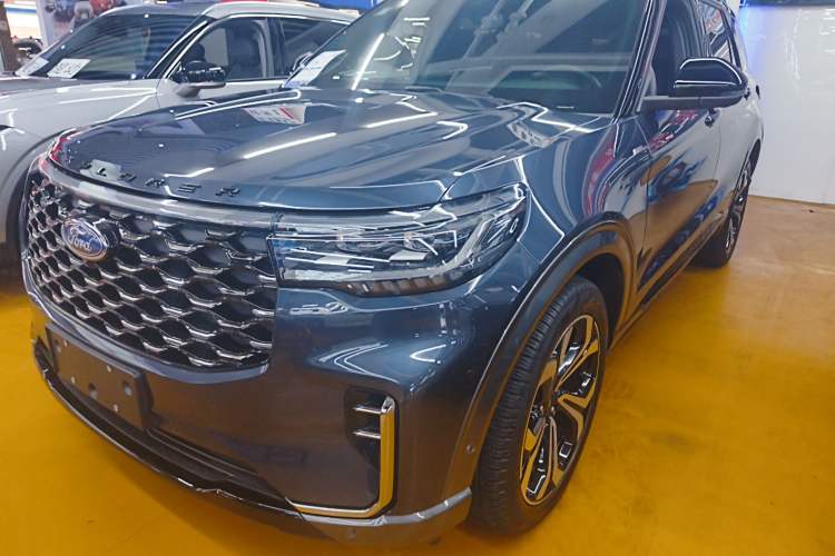 Used Ford Explorer 2023 EcoBoost 285 4x4 ST-LINE 6-Seater