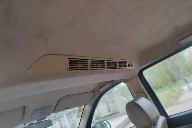 Used CHANGAN KAICHENG Ounuo S 2014 1.3L Elite Model Interior 3