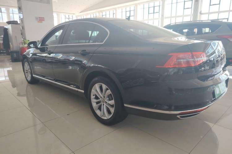 Used Volkswagen Magotan 2019 330TSI DSG Luxury Version China VI Standard Exterior 6