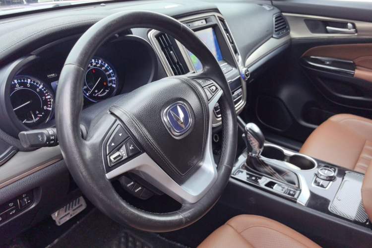 Used Changan CS95 2017 2.0T Two-Wheel Drive Zhituo Edition