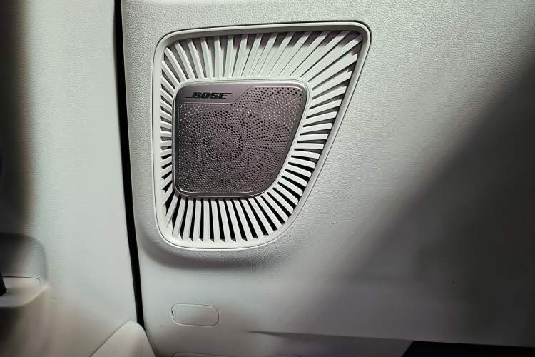 Used Roewe iMAX8 2021 400TGI Supreme Series Ultimate Edition
