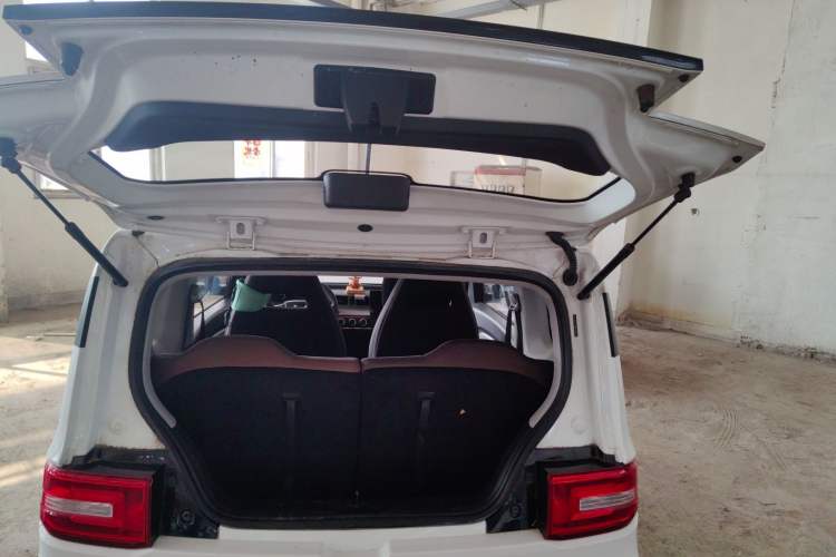 Used Wuling Hongguang MINIEV 2020 Lite Version Lithium Iron Phosphate Trunk