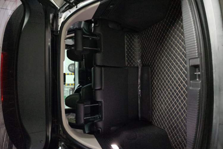 Used Honda Vezel 2019 1.5L CVT Luxury Model China VI Trunk