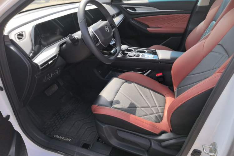 Used CHANGAN Eado 2022 PLUS Blue Whale NE 1.4T GDI DCT Prestige Edition Interior 1