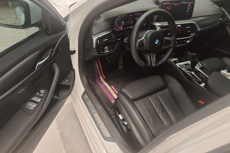 Used BMW 5 Series (Import) 2021 525i M Sport Package
