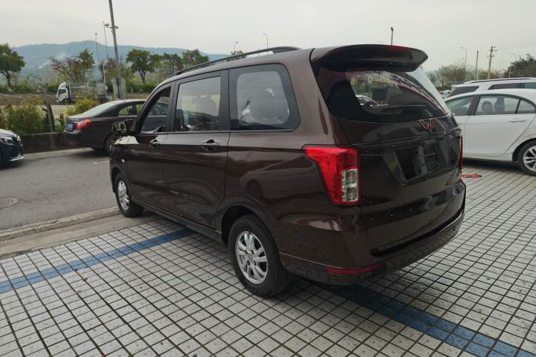 Used Wuling Hongguang 2019 1.5L S Comfort Edition China VI LAR
