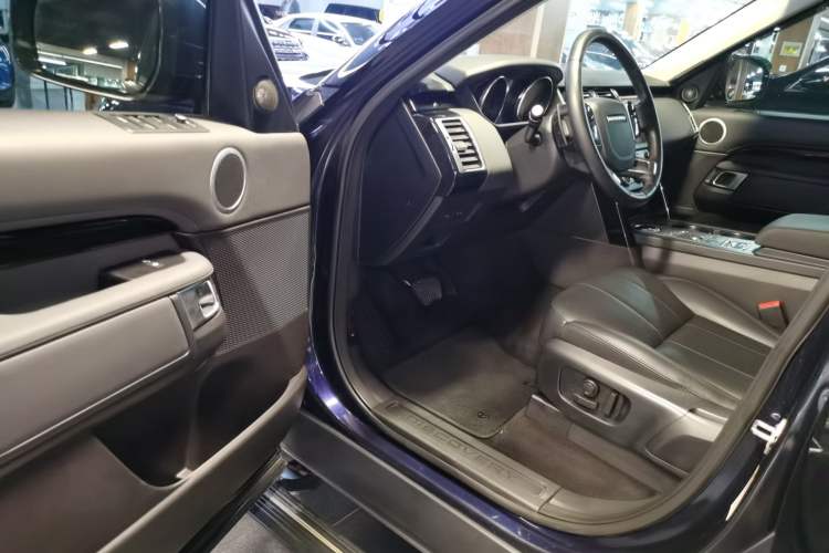 Used Land Rover Discovery 2019 3.0 SC V6 SE