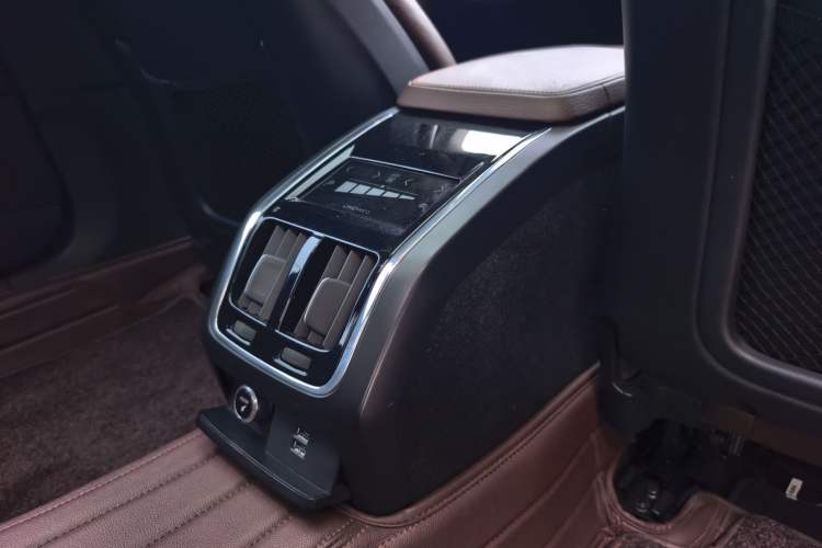 Used Volvo S90 2020 T5 Zhiyi Luxury Edition
