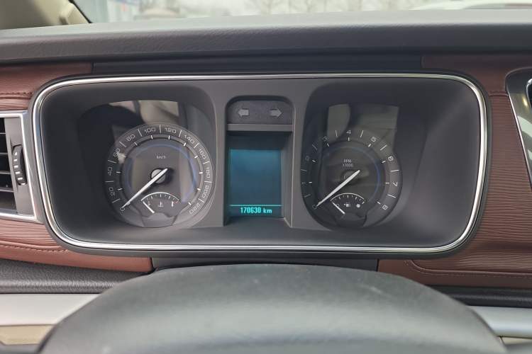 Used Buick GL8 2014 3.0L GT Luxury Business Haoya Edition