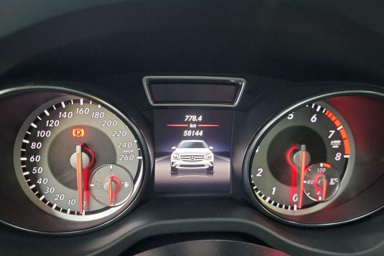 Used Mercedes-Benz GLA 2015 GLA 200 Fashion Model
