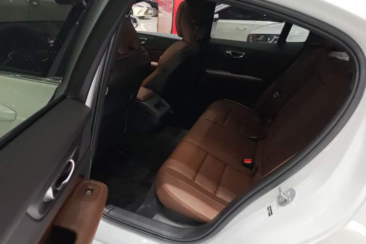 Used Volvo S60 2025 B4 Zhiyi Luxury Edition