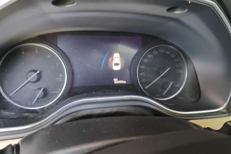 Used Toyota Avalon 2019 2.5L Touring Premium Version China VI Standard Odometer Close Up