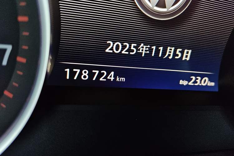 Used Volkswagen Touareg 2014 3.0 TSI New Edition
