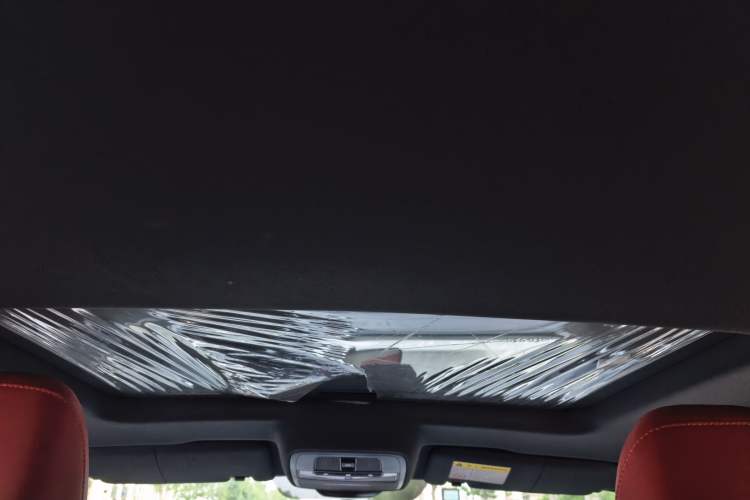 Used MG 5 2021 Revised Version 180 DVVT CVT Youth Luxury Edition Headliner