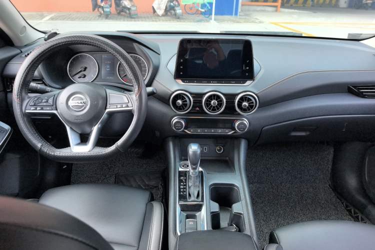 Used Nissan Sylphy 2022 1.6L XL CVT Enjoyment Edition Center Console