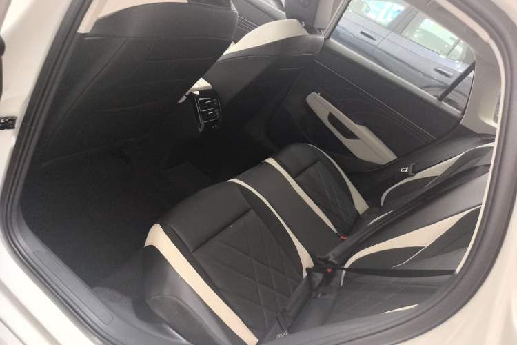 Used Volkswagen Sagitar 2026 Model L 300TSI DSG Luxury Version
