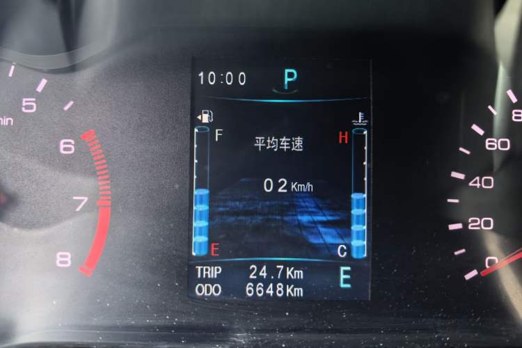 Used Zotye Z560 2017 1.5T CVT Luxury Model Odometer Close Up